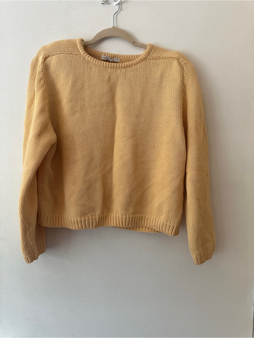 Vtg category Everyday thick Crewneck Sweater in Mustard